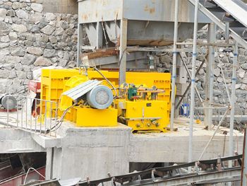 點(diǎn)擊查看詳細(xì)信息<br>標(biāo)題：鉀、鈉長(zhǎng)石高壓輥磨機(jī)使用現(xiàn)場(chǎng) 閱讀次數(shù)：0